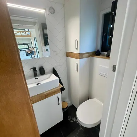 בית נופש Tiny Silent House River
