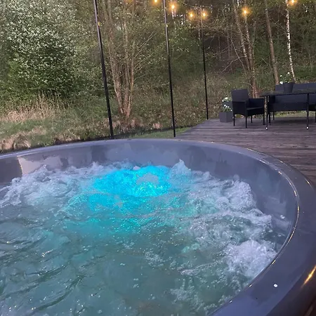 Dom wakacyjny Tiny Silent House River *