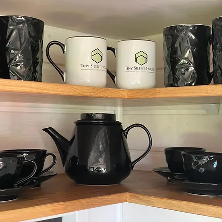 Tiny Silent House River بيت للعطل