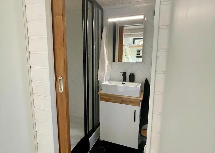 Tiny Silent House River *