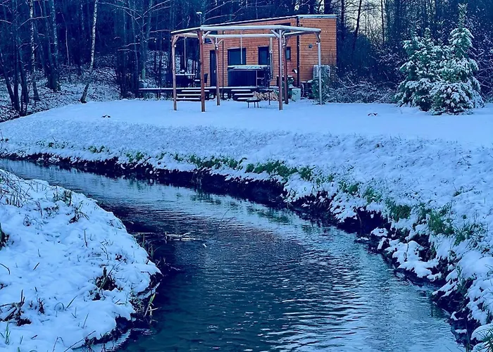 別荘 Tiny Silent House River