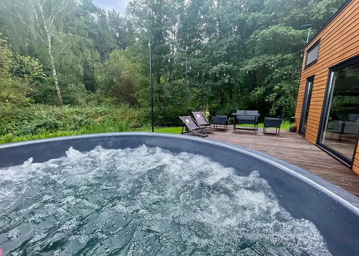 Tiny Silent House River * زبليفو